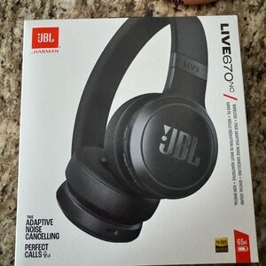 NEW JBL Live 670NC Wireless Headphones - Black